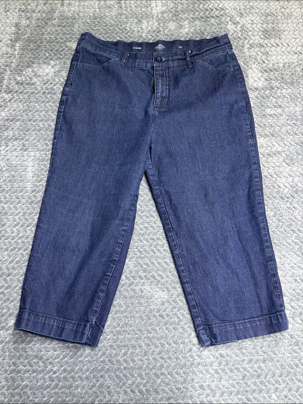 St. John's Bay Navy Blue Denim Capri Pants